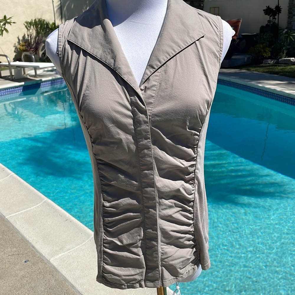 Alfani sleeveless button down taupe top | Size 2P